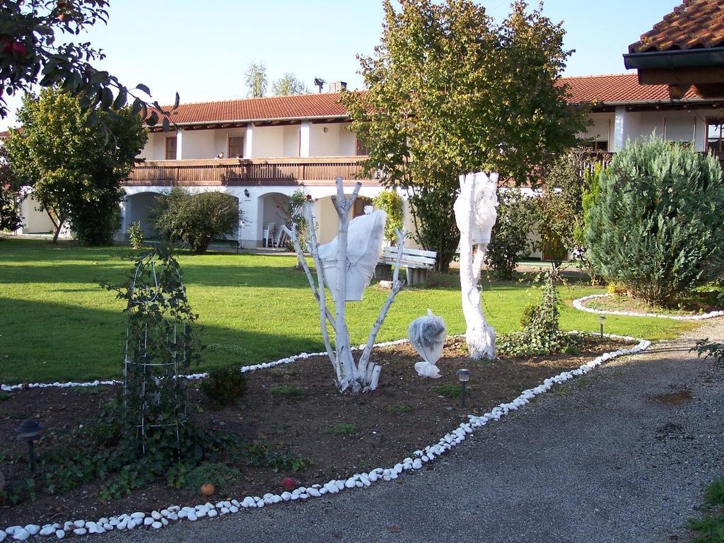 Aidenbach Paga Hotel מראה חיצוני תמונה